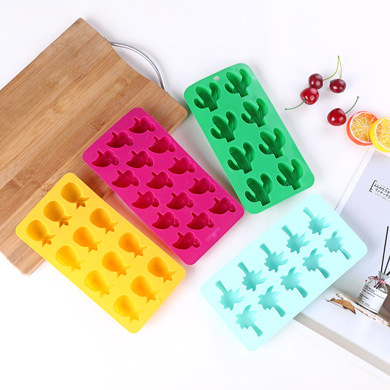 Cute shape silicone ice compartment