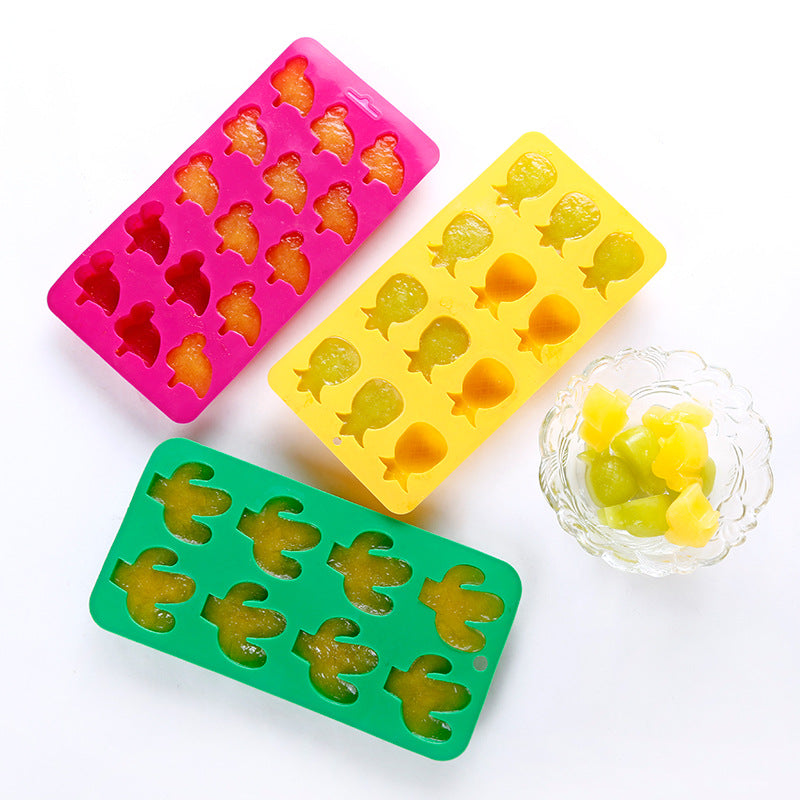 Cute shape silicone ice compartment