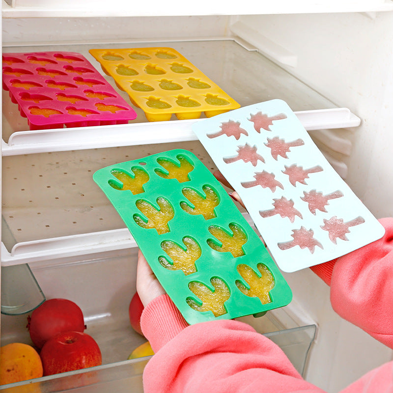 Cute shape silicone ice compartment