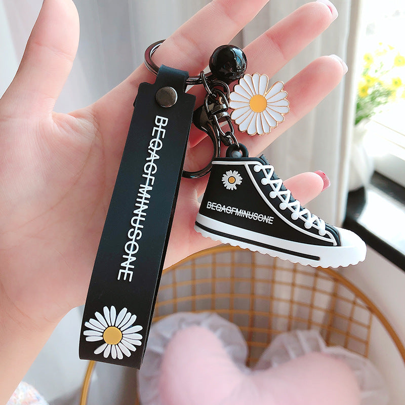 Creative small daisy sneaker keychain charm