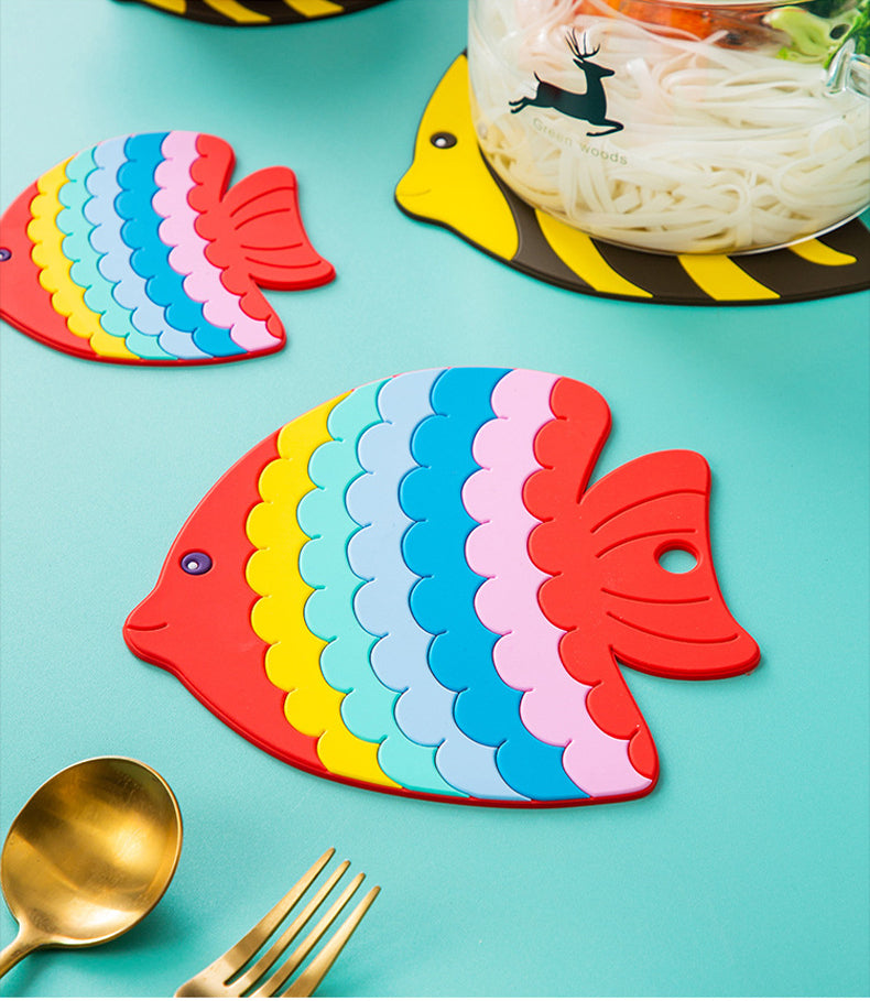 Creative PVC tropical fish high temperature resistant table mat (large small 2 / set)