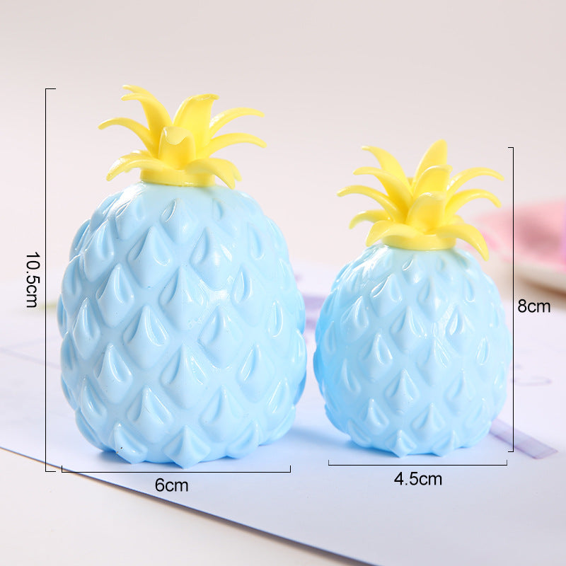 Wacky relief pineapple squeeze ball (color random)