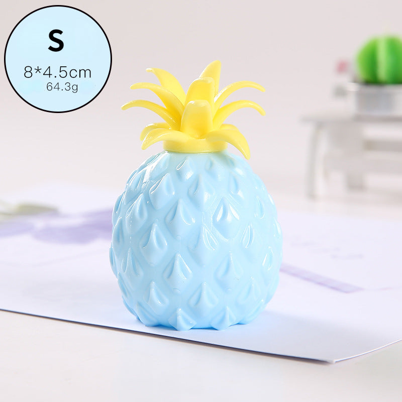 Wacky relief pineapple squeeze ball (color random)