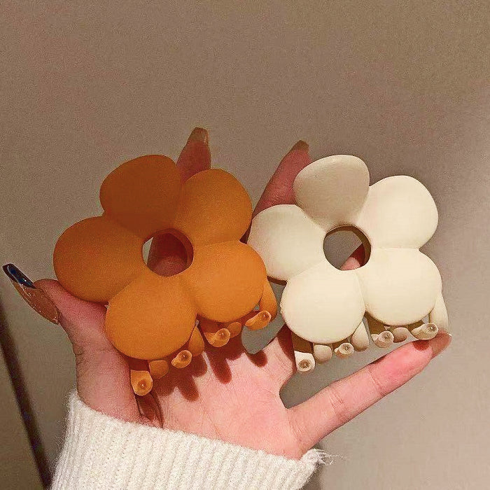 Acrylic flower hair clip