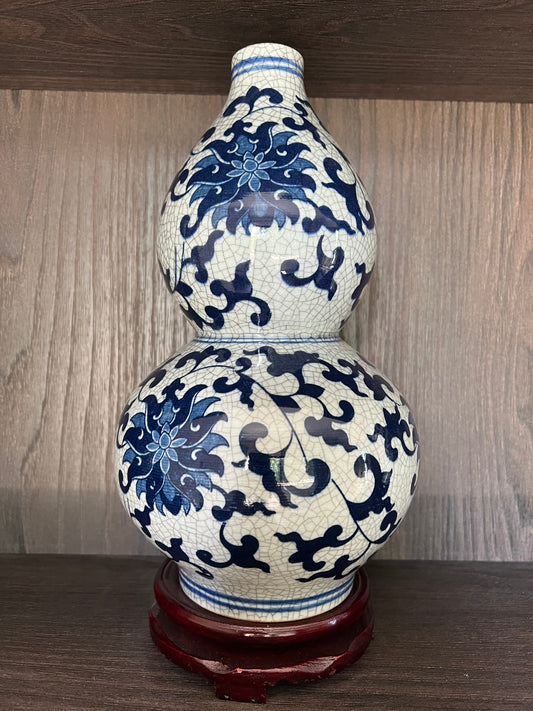 Chinese Style Ceramic Decorative Vase