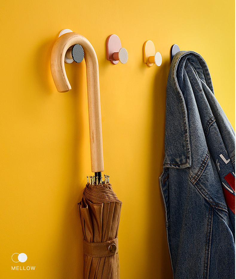 Colorful decorative hooks set