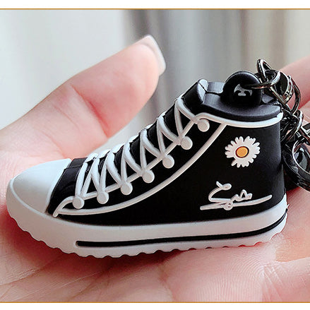 Creative small daisy sneaker keychain charm