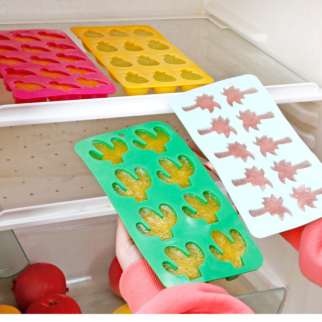 Cute shape silicone ice compartment