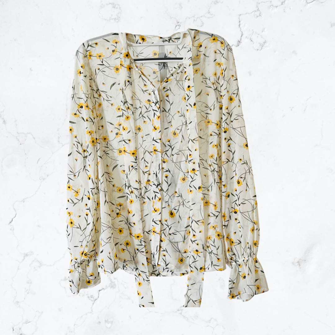 Women's floral long-sleeved flutter shirt