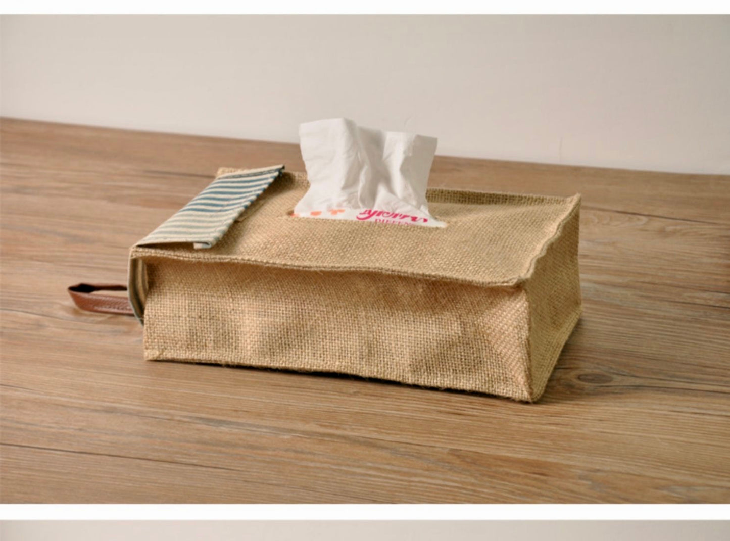 Fabric hangable tissue box