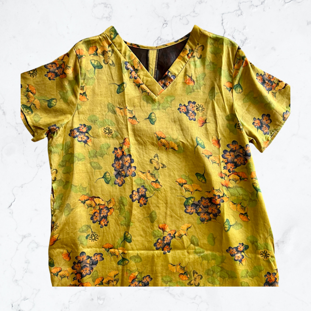 Women's dark yellow background small flower silk robe